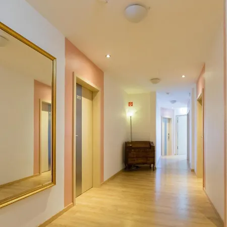 Отель Martin 3*