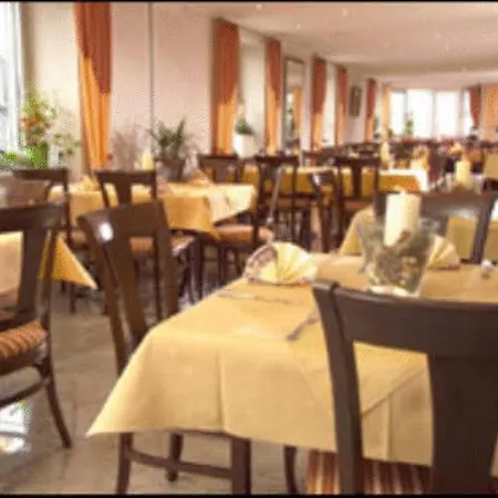 Martin Hotel