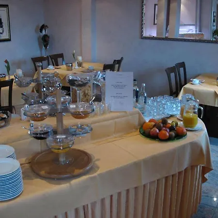 Martin Hotel